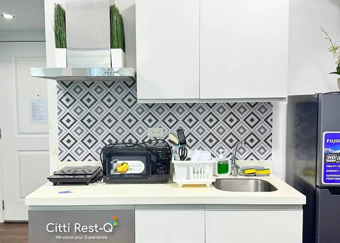 Value At Azure Near Airport Wifi & Netflix 公寓 *